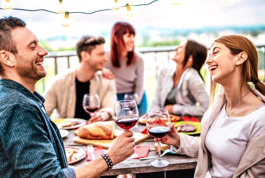 Vin jeune : recettes pour accompagner des plats d'été